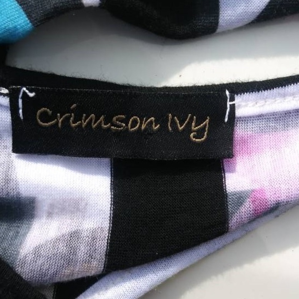 Crimson Ivy Razor Back Tank Top - Picture 4 of 4
